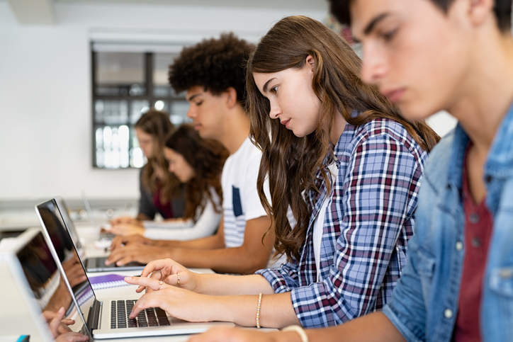 Digital, a sector of jobs and opportunities