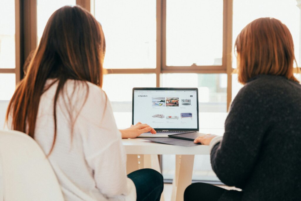 Stratégies Omnicanales B2B : Comment Personnaliser et Optimiser vos Parcours Client